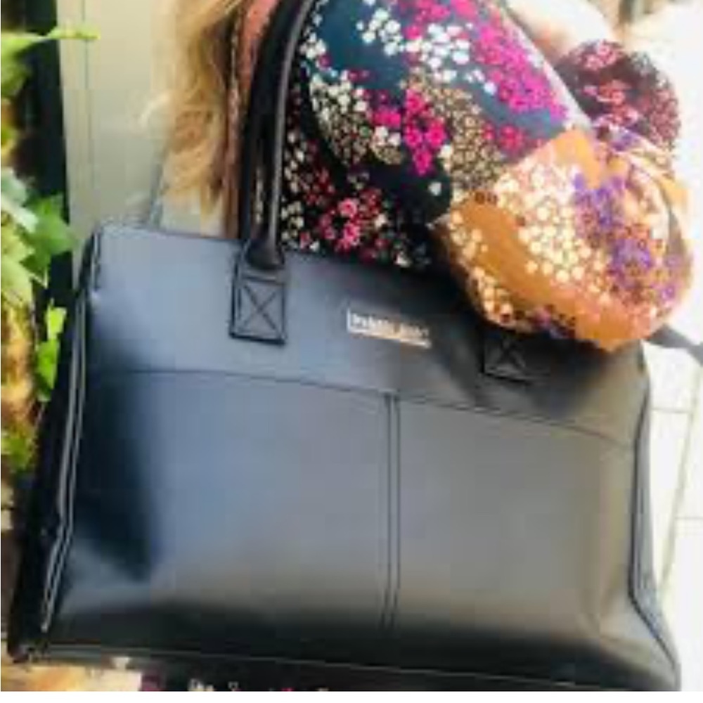 Mary Kay large travel tote with flower lining